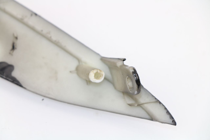 photo de REAR FAIRING JUNCTION JONWAY AZTRAL 125 (2008 - 2017)
