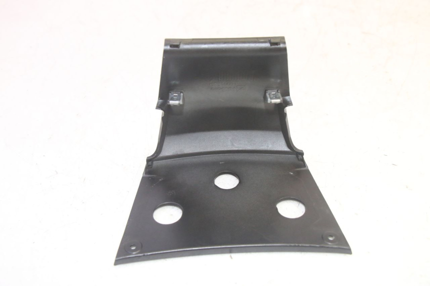 photo de REAR MIDDLE PANEL PIAGGIO MP3 HPE 350 (2018 - 2020) - Technical close-up