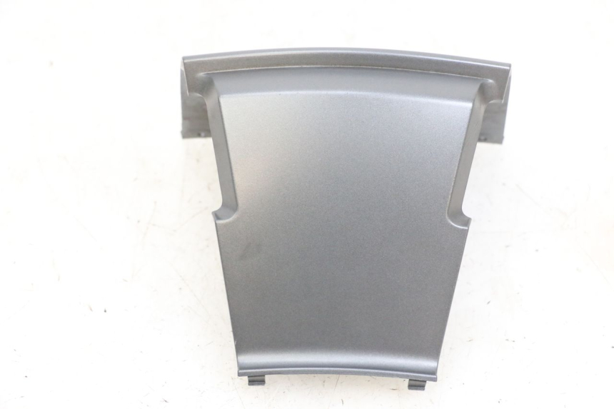 photo de REAR MIDDLE PANEL PIAGGIO MP3 500 (2016 - 2018) - Product overview