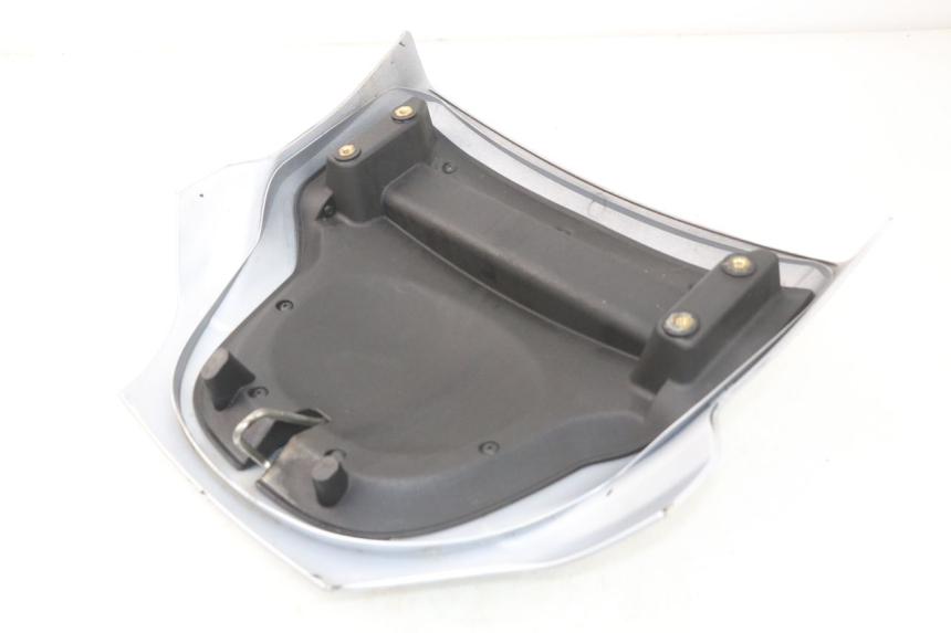 photo de REAR FAIRING JUNCTION PIAGGIO MP3 125 (2006 - 2014)