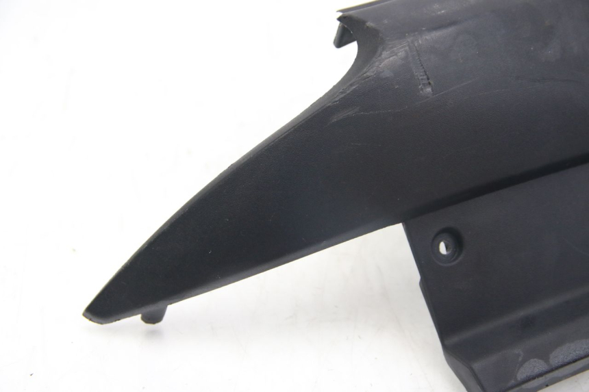 photo de REAR FAIRING JUNCTION PIAGGIO MP3 125 (2006 - 2014)