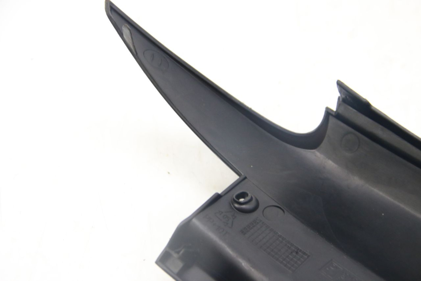 photo de REAR FAIRING JUNCTION PIAGGIO MP3 125 (2006 - 2014)