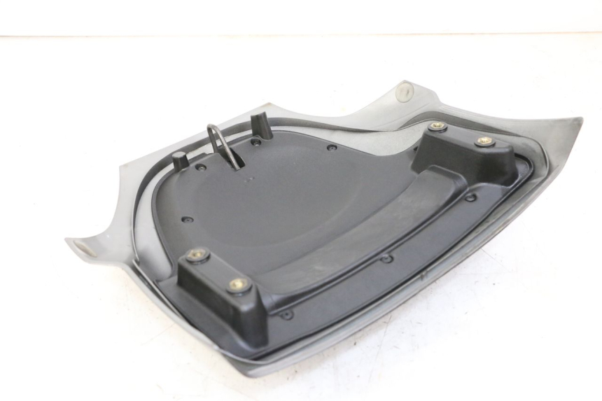 photo de REAR FAIRING JUNCTION PIAGGIO MP3 LT 400 (2007 - 2012)