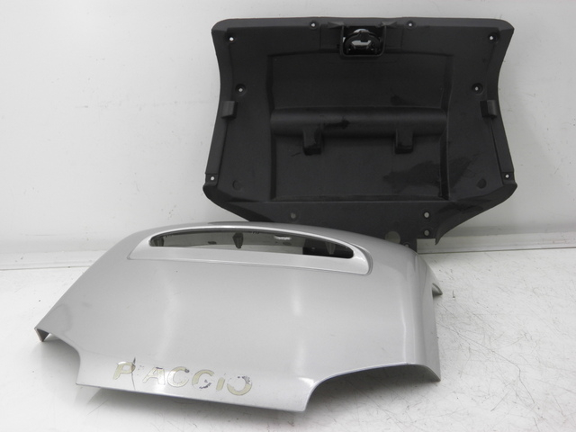 photo de REAR MIDDLE PANEL PIAGGIO SUPER LX 125 (2000 - 2003)