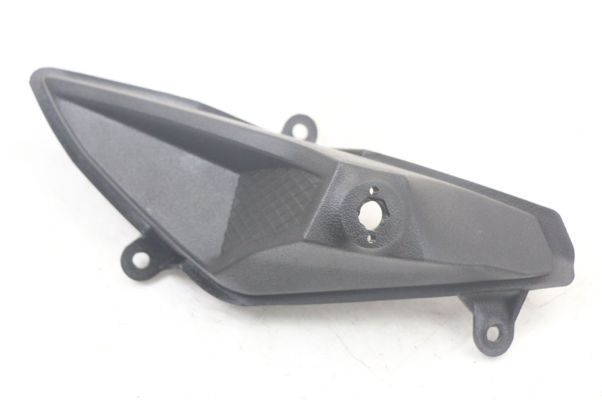 photo de REAR FAIRING JUNCTION QUADRO 3D S 350 (2013 - 2018)