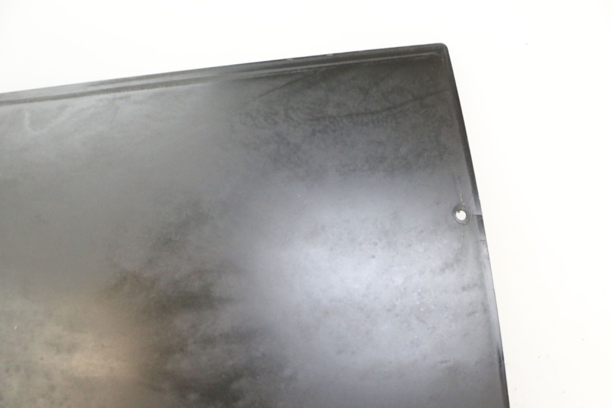 photo de REAR UPPER MIDDLE PANEL BMW C1 125 (2000 - 2003)