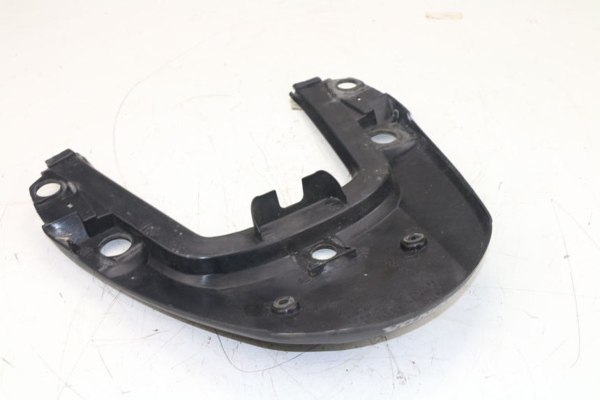photo de REAR UPPER MIDDLE PANEL HONDA CBF N 600 (2004 - 2007)