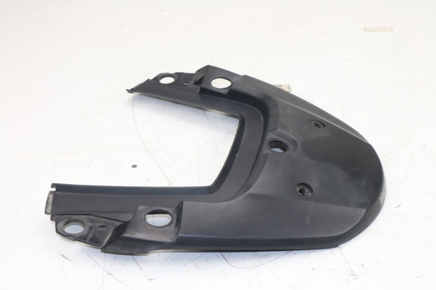 photo de REAR UPPER MIDDLE PANEL HONDA CBF N 600 (2004 - 2007)