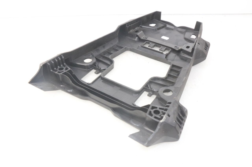 photo de REAR UPPER MIDDLE PANEL BMW F GS K81 850 (2018 - 2023)