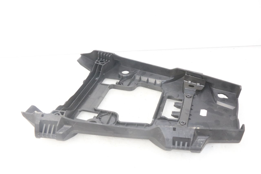 photo de REAR UPPER MIDDLE PANEL BMW F GS K81 850 (2018 - 2023)