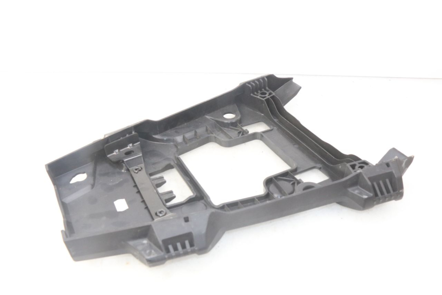 photo de REAR UPPER MIDDLE PANEL BMW F GS K81 850 (2018 - 2023)