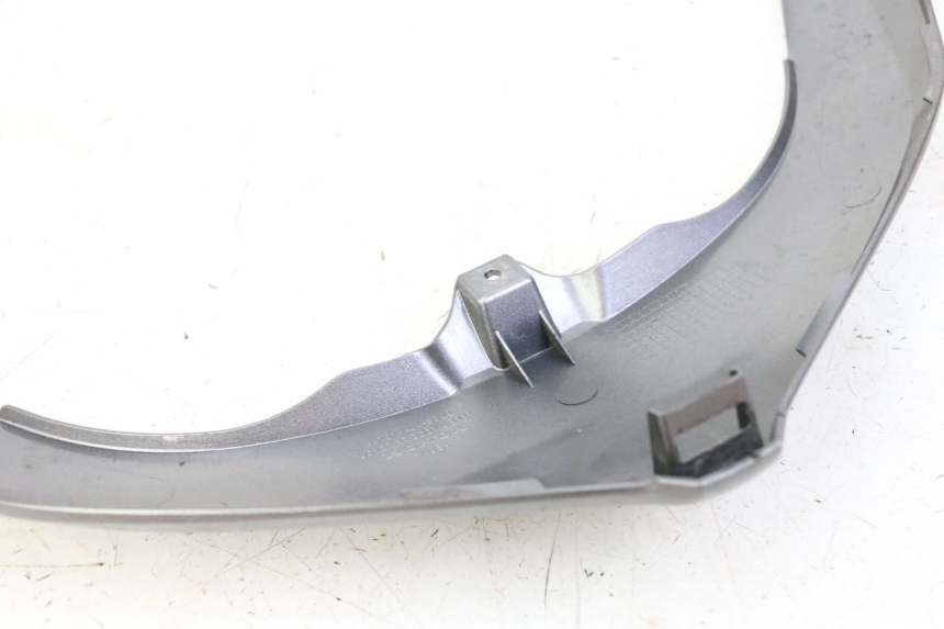 photo de REAR UPPER MIDDLE PANEL HONDA FORZA ABS 300 (2013 - 2019)