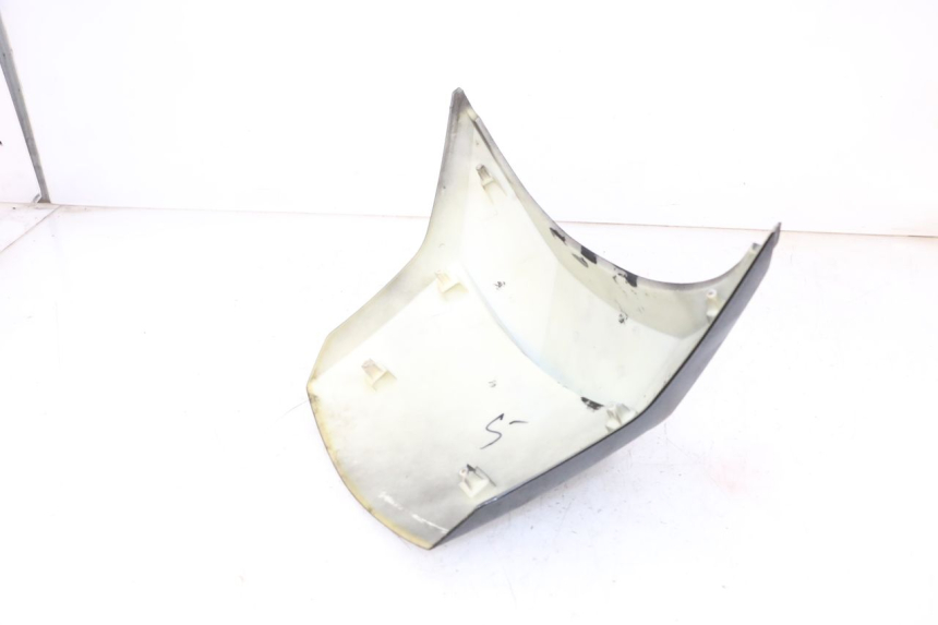 photo de REAR UPPER MIDDLE PANEL JM MOTORS GTS 125 (2015 - 2019) - Zoom on usage condition