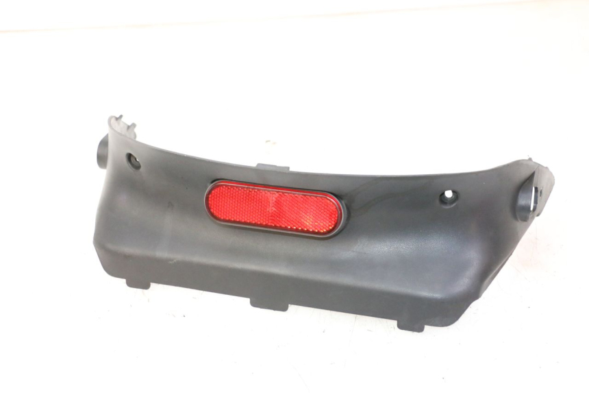 photo de REAR UPPER MIDDLE PANEL DAELIM HISTORY 125 (2001 - 2002)