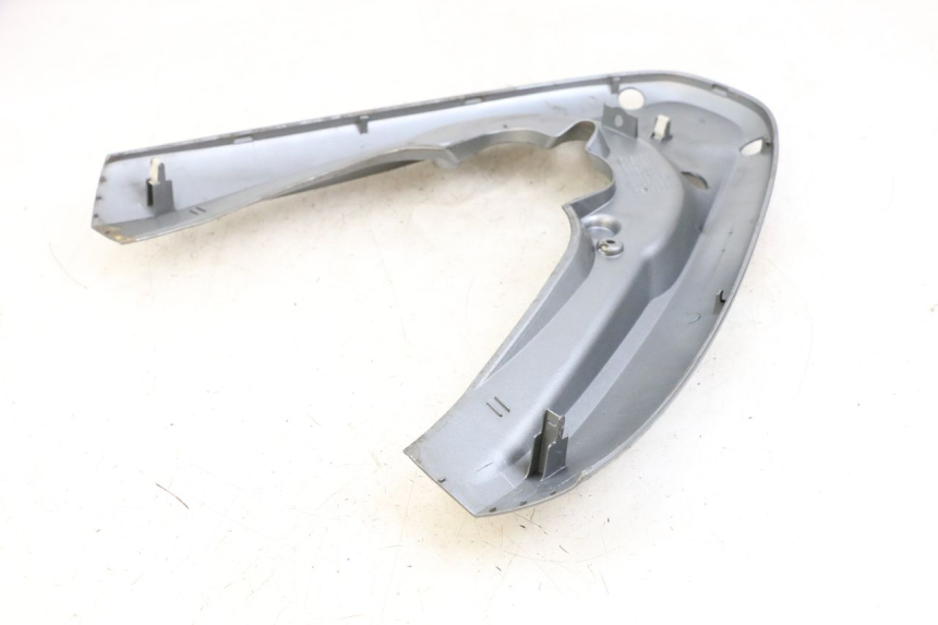 photo de REAR UPPER MIDDLE PANEL HONDA PCX (JF47) 125 (2012 - 2013)