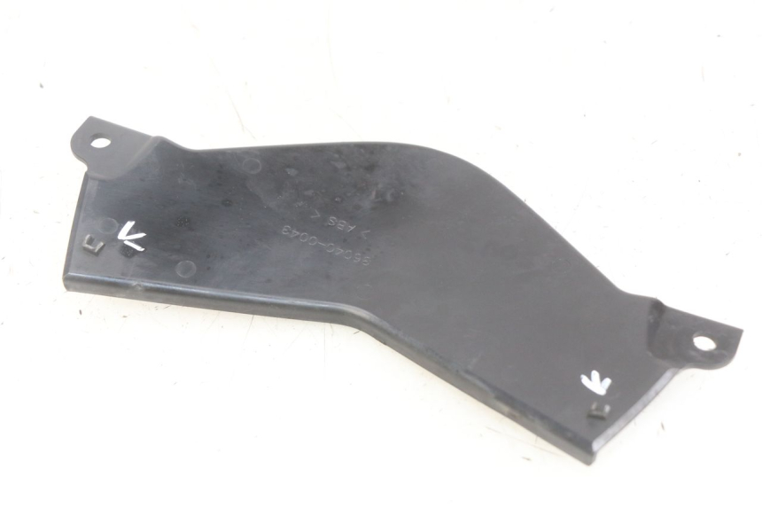 photo de UPPER REAR FAIRING JUNCTION KAWASAKI Z 750 (2007 - 2013)