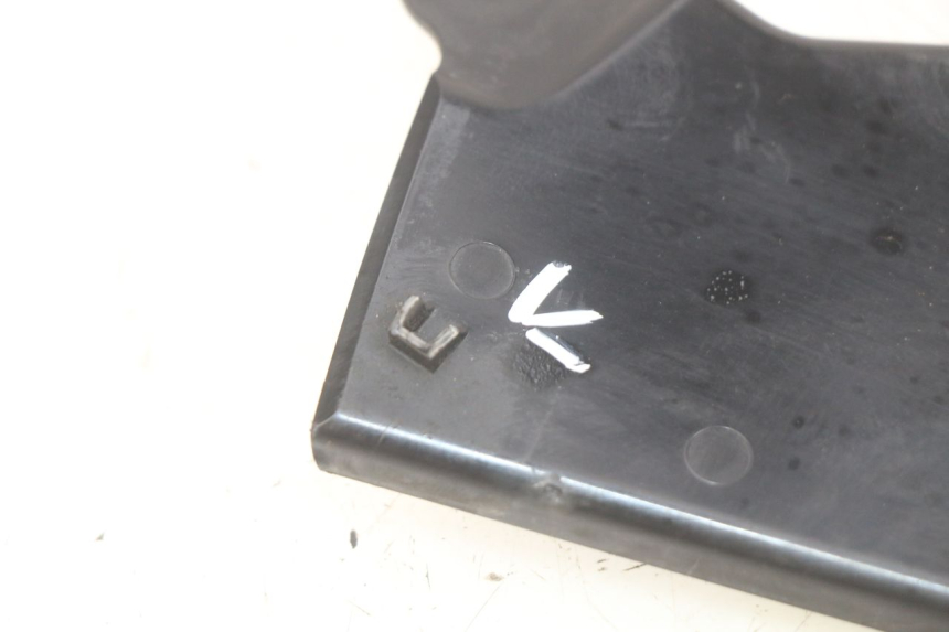 photo de UPPER REAR FAIRING JUNCTION KAWASAKI Z 750 (2007 - 2013)