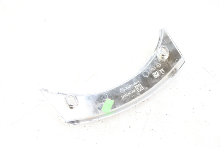 photo de REAR UPPER MIDDLE PANEL PEUGEOT SATELIS 125 (2013 - 2018)
