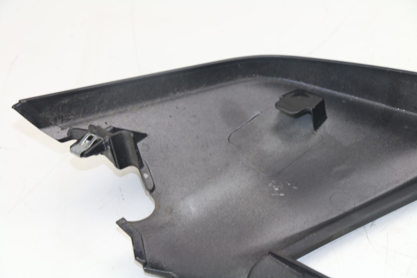 photo de REAR UPPER MIDDLE PANEL PIAGGIO X10 500 (2012 - 2018)