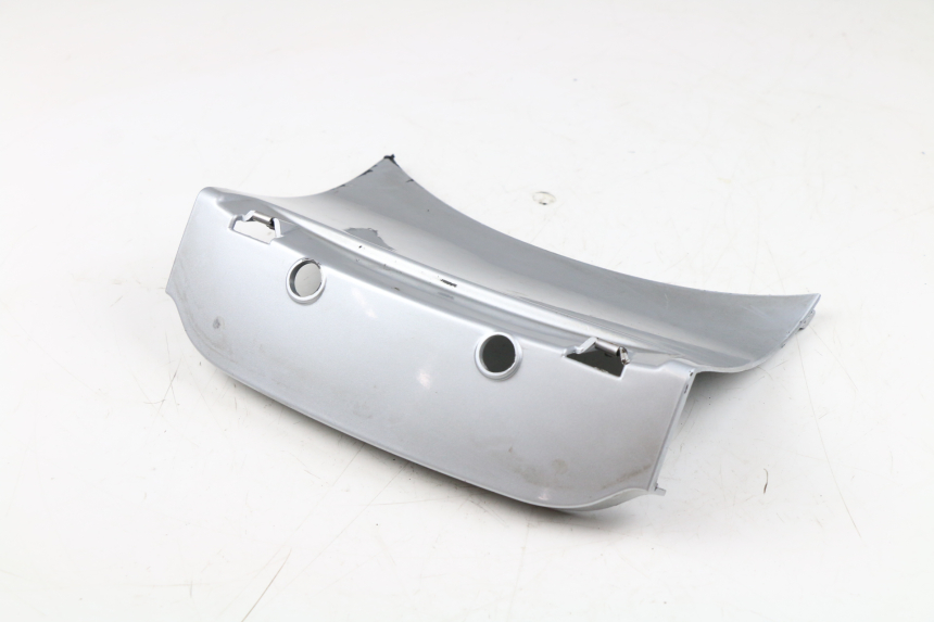 photo de REAR UPPER MIDDLE PANEL PIAGGIO X8 125 (2004 - 2007)