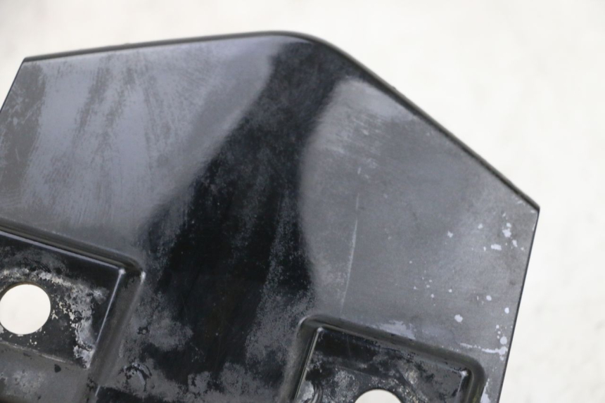 photo de REAR UPPER MIDDLE PANEL DAELIM S1 125 (2007 - 2016) - Component detail