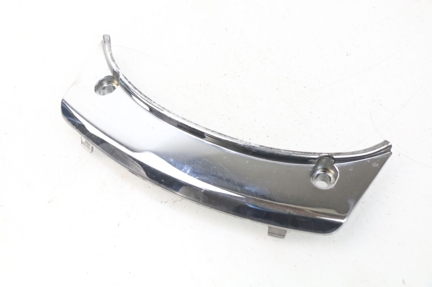photo de REAR UPPER MIDDLE PANEL PEUGEOT SATELIS 300 (2012 - 2015)
