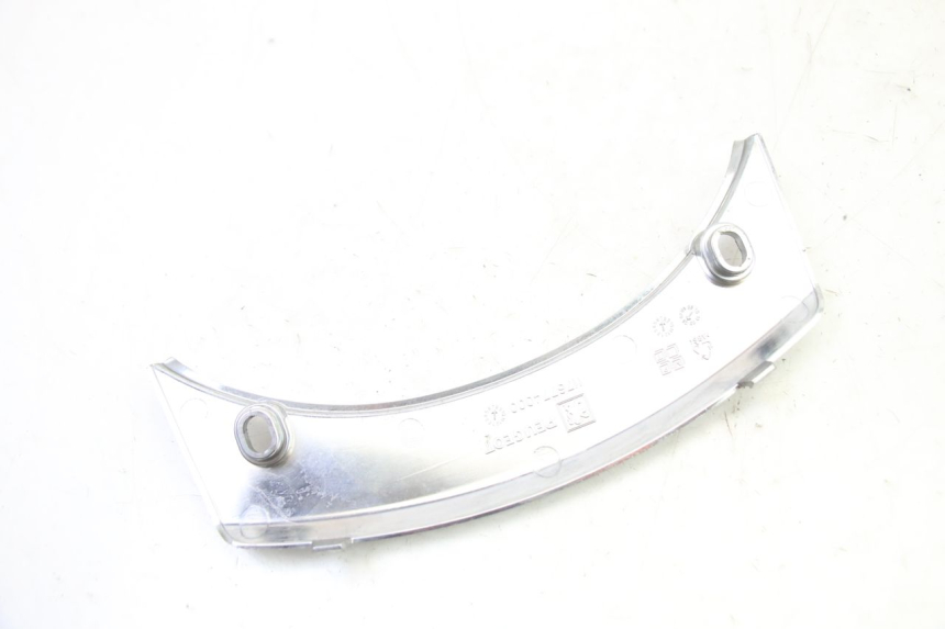 photo de REAR UPPER MIDDLE PANEL PEUGEOT SATELIS 250 (2006 - 2012)