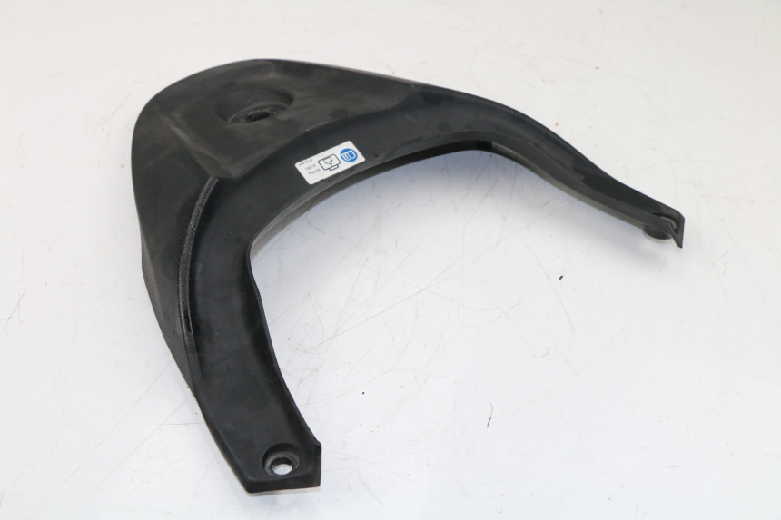 photo de REAR UPPER MIDDLE PANEL HONDA SH 300 (2011)