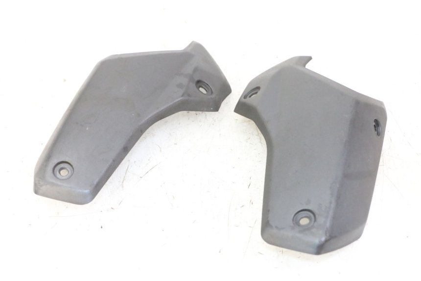 photo de REAR UPPER MIDDLE PANEL PEUGEOT STREETZONE I 2T 50 (2018 - 2020) - Product overview