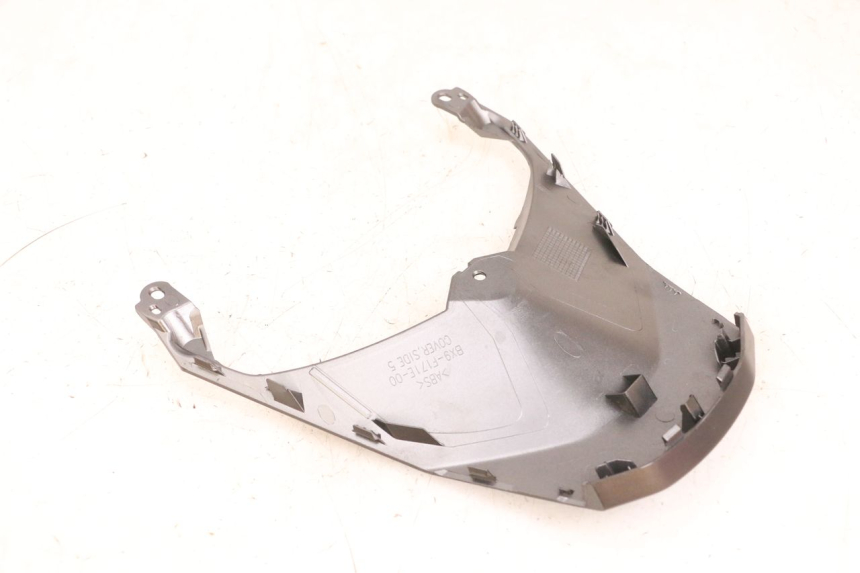 photo de REAR UPPER MIDDLE PANEL YAMAHA TRICITY 300 (2020 - 2024) - Checked used part