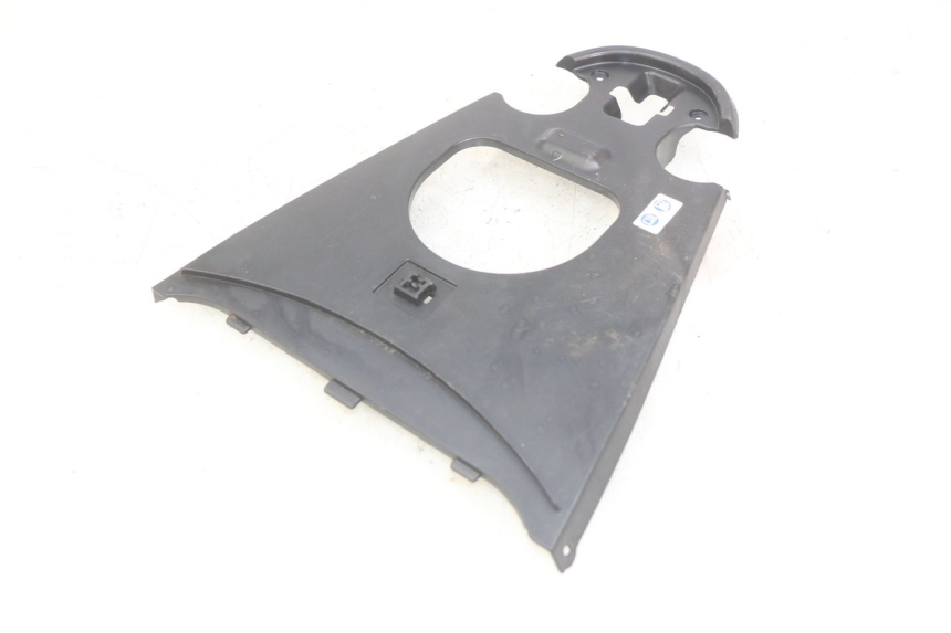 photo de UPPER REAR FAIRING JUNCTION HONDA VISION NSC R 50 (2013 - 2015)