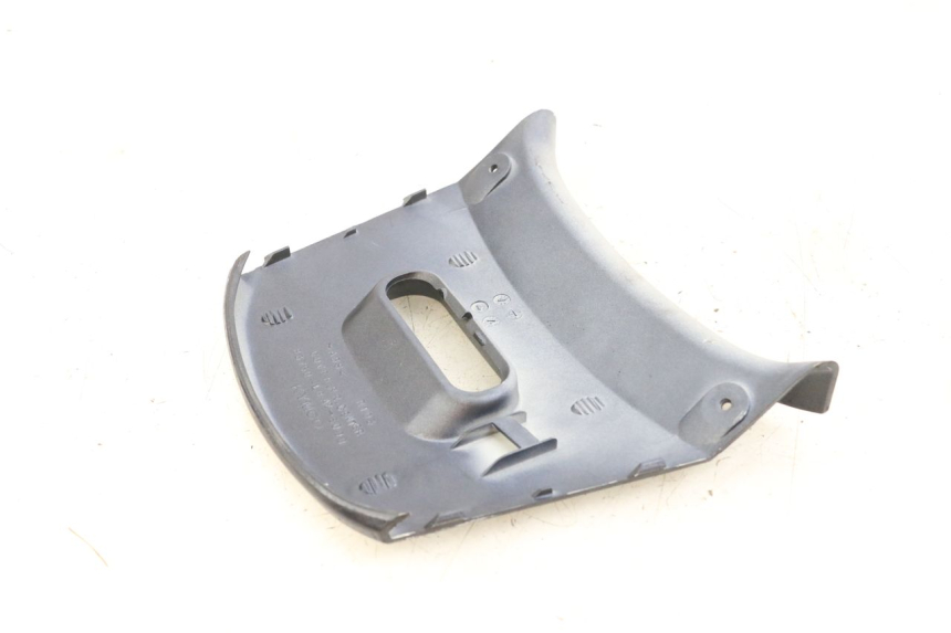 photo de REAR UPPER MIDDLE PANEL KYMCO XCITING 250 (2006 - 2009)