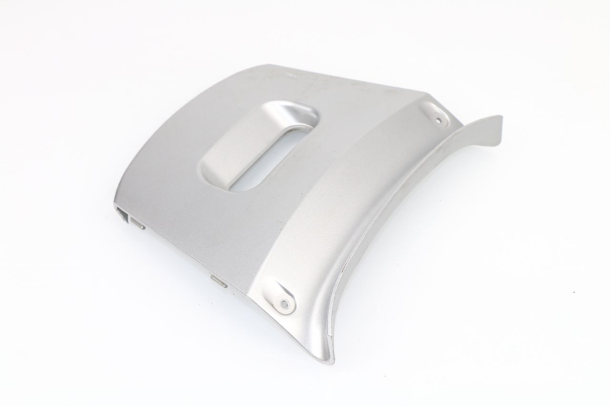 photo de REAR UPPER MIDDLE PANEL KYMCO XCITING 500 (2004 - 2006)