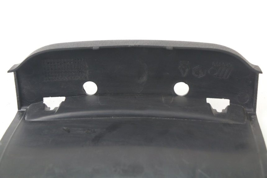 photo de REAR UPPER MIDDLE PANEL PIAGGIO XEVO X-EVO 250 (2007 - 2012)