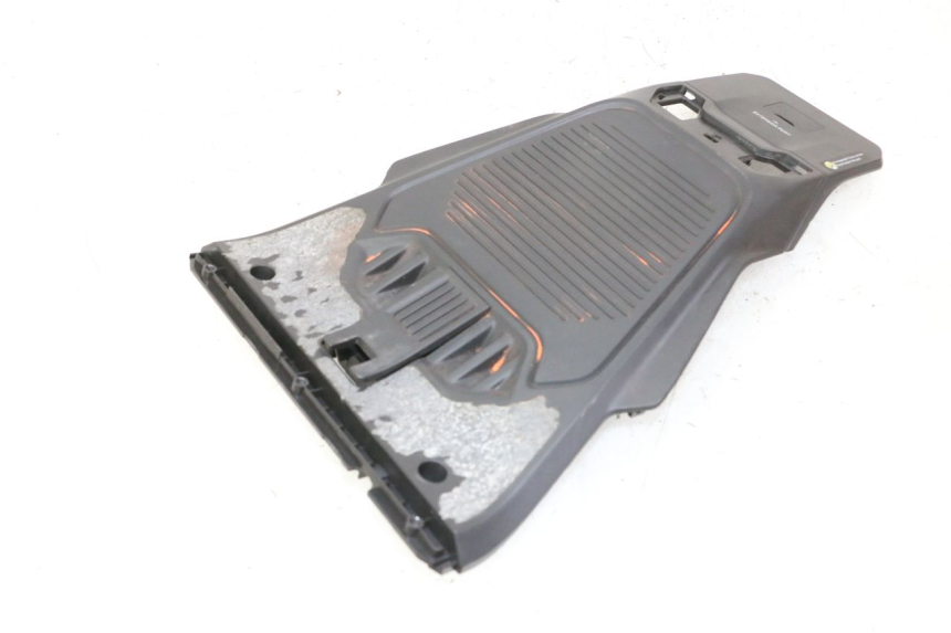 photo de REAR UPPER MIDDLE PANEL SEGWAY NINEBOT ZT3 PRO 1