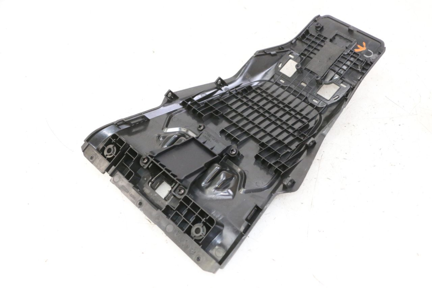 photo de REAR UPPER MIDDLE PANEL SEGWAY NINEBOT ZT3 PRO 1