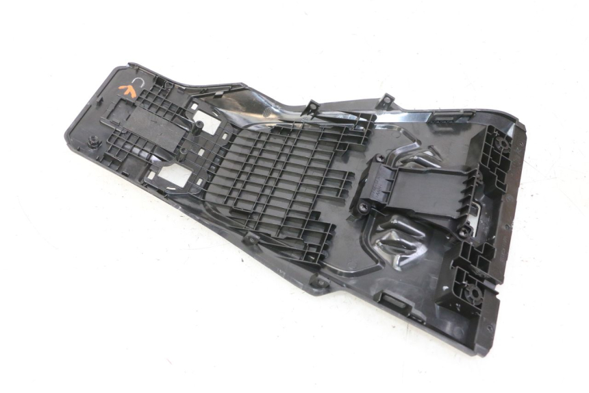 photo de REAR UPPER MIDDLE PANEL SEGWAY NINEBOT ZT3 PRO 1