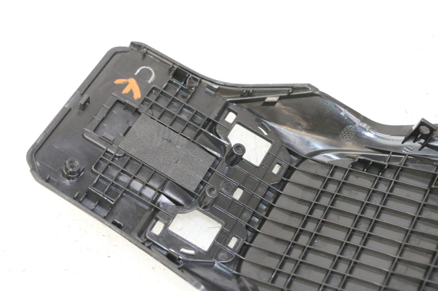 photo de REAR UPPER MIDDLE PANEL SEGWAY NINEBOT ZT3 PRO 1