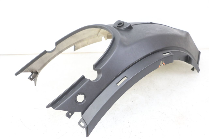 photo de REAR MIDDLE PANEL JM MOTORS VX 125 (2022 - 2025) - Technical close-up