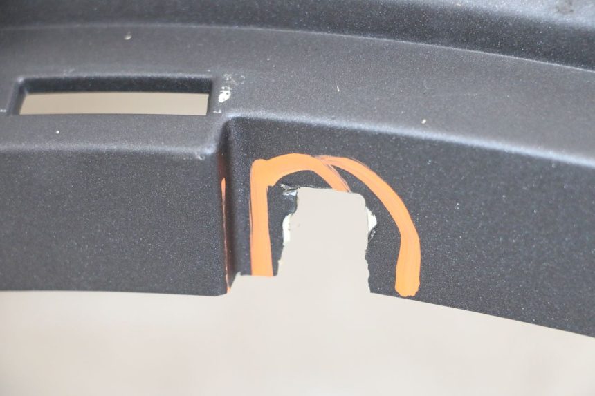 photo de REAR MIDDLE PANEL JM MOTORS VX 125 (2022 - 2025) - Surface and material condition