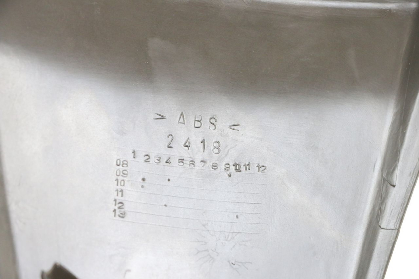 photo de REAR FAIRING JUNCTION YAMAHA XMAX X-MAX 125 (2006 - 2009) - Component detail