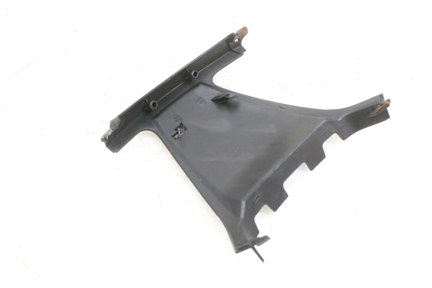 photo de REAR FAIRING JUNCTION YAMAHA XMAX X-MAX 125 (2006 - 2009) - Alternative perspective