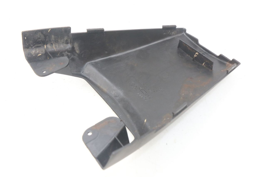 photo de REAR FAIRING JUNCTION SUZUKI XF FREEWIND 650 (1997 - 2003)
