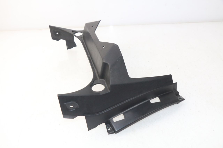 photo de REAR FAIRING JUNCTION YAMAHA XP T-MAX TMAX ABS 500 (2004 - 2007)