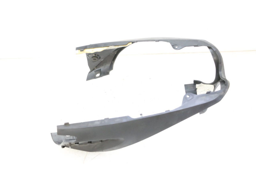 photo de REAR MIDDLE PANEL YAMAHA FZ6 FAZER S2 600 (2007 - 2011)