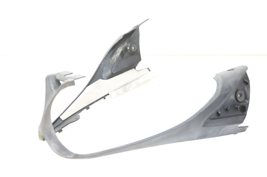 photo de REAR MIDDLE PANEL YAMAHA FZ6 FAZER S2 600 (2007 - 2011)