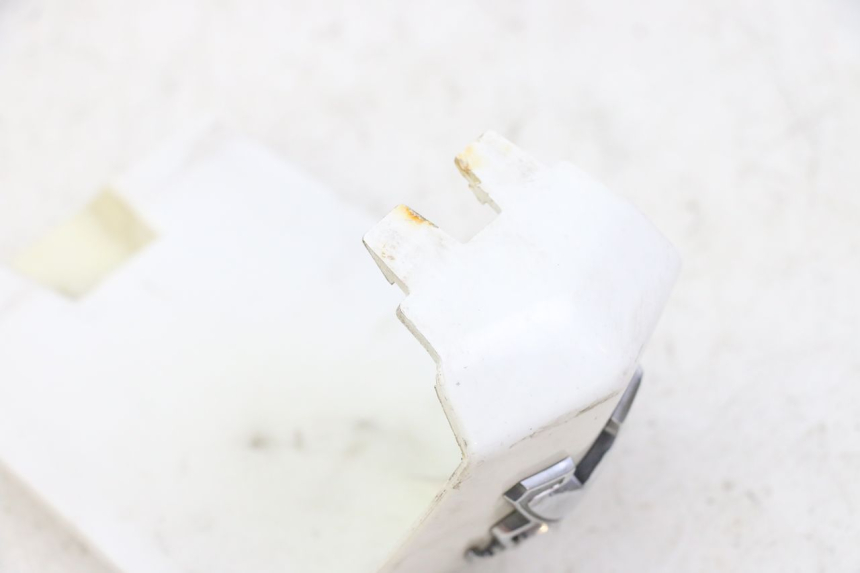 photo de LOWER FRONT FAIRING JUNCTION PEUGEOT CITYSTAR 50 (2013 - 2017)
