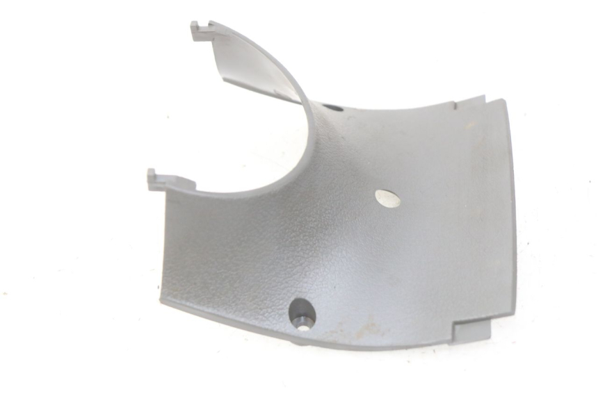 photo de LOWER FRONT FAIRING JUNCTION SUZUKI CP 80 (1985 - 1996)