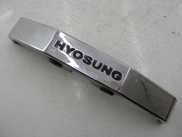 photo de FRONT MIDDLE PANEL HYOSUNG COMET GT 125 (2002 - 2007) - Alternative perspective