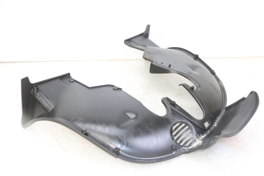 photo de LOWER FRONT FAIRING JUNCTION PIAGGIO MP3 LT 300 (2010 - 2016)